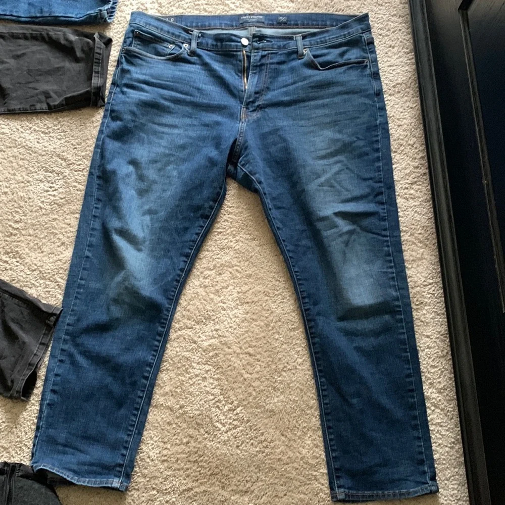 Used - Picture 1 of 3